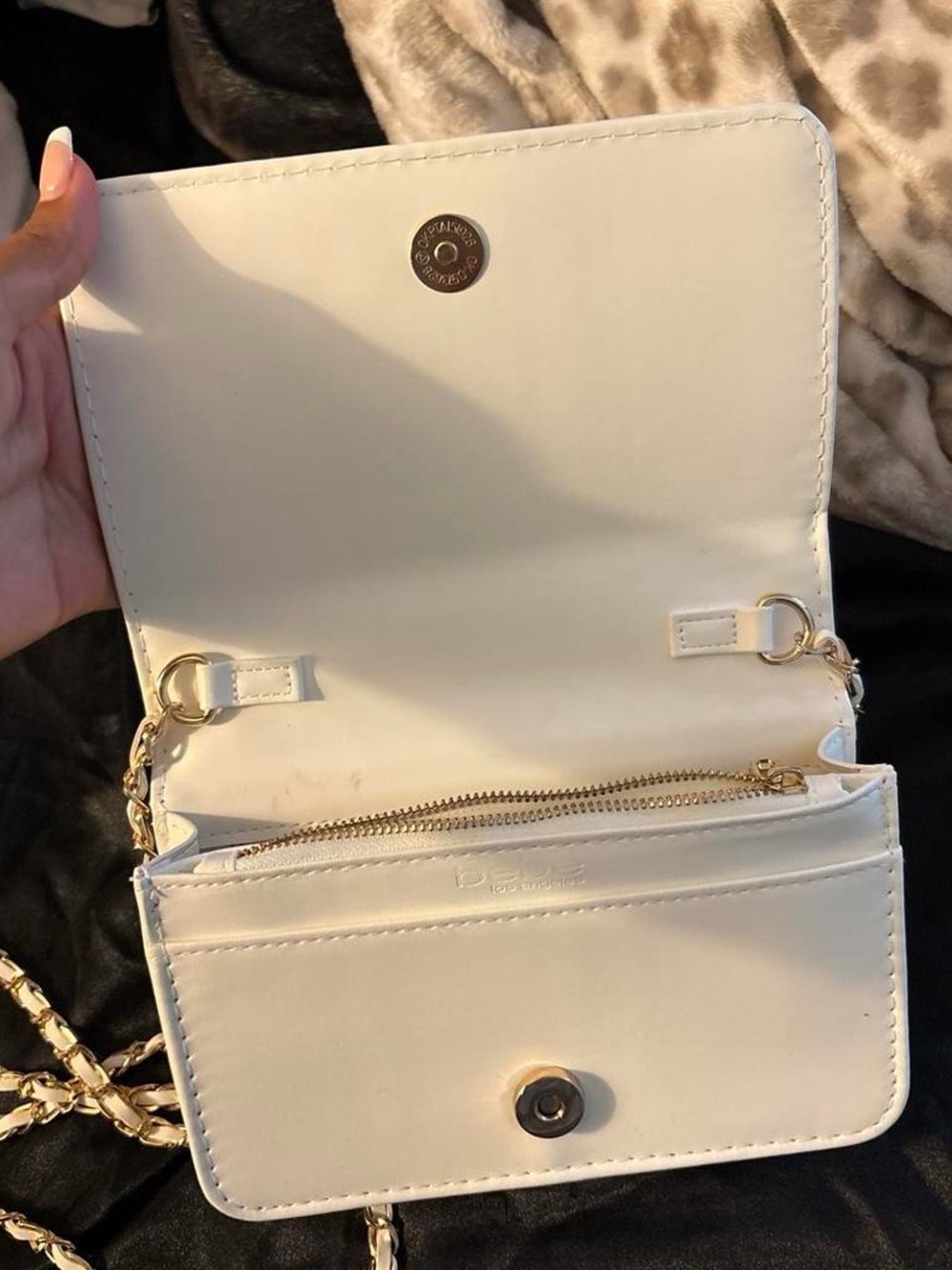 Light Cream Crossbody Shoulder Bag with Gold Chain